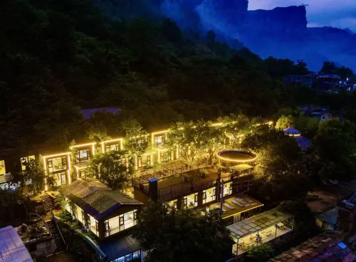 Linzhou · Suju Shanye · Homestay | Loft Detached Beautiful Villa (Taihang Grand Canyon Shibanyan) - Balkoner