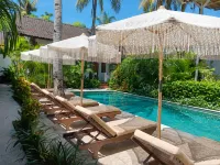白色椰子小屋酒店 - 3星級
