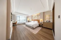 Vienna International Hotel (Qianquan Lake Branch, Tacheng) - parking