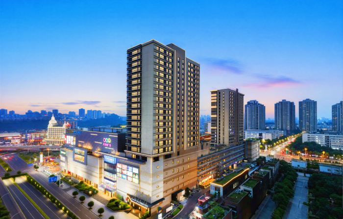 Wanda Yue, Luzhou Bubugao Square