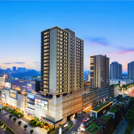 Wanda Yue, Luzhou Bubugao Square
