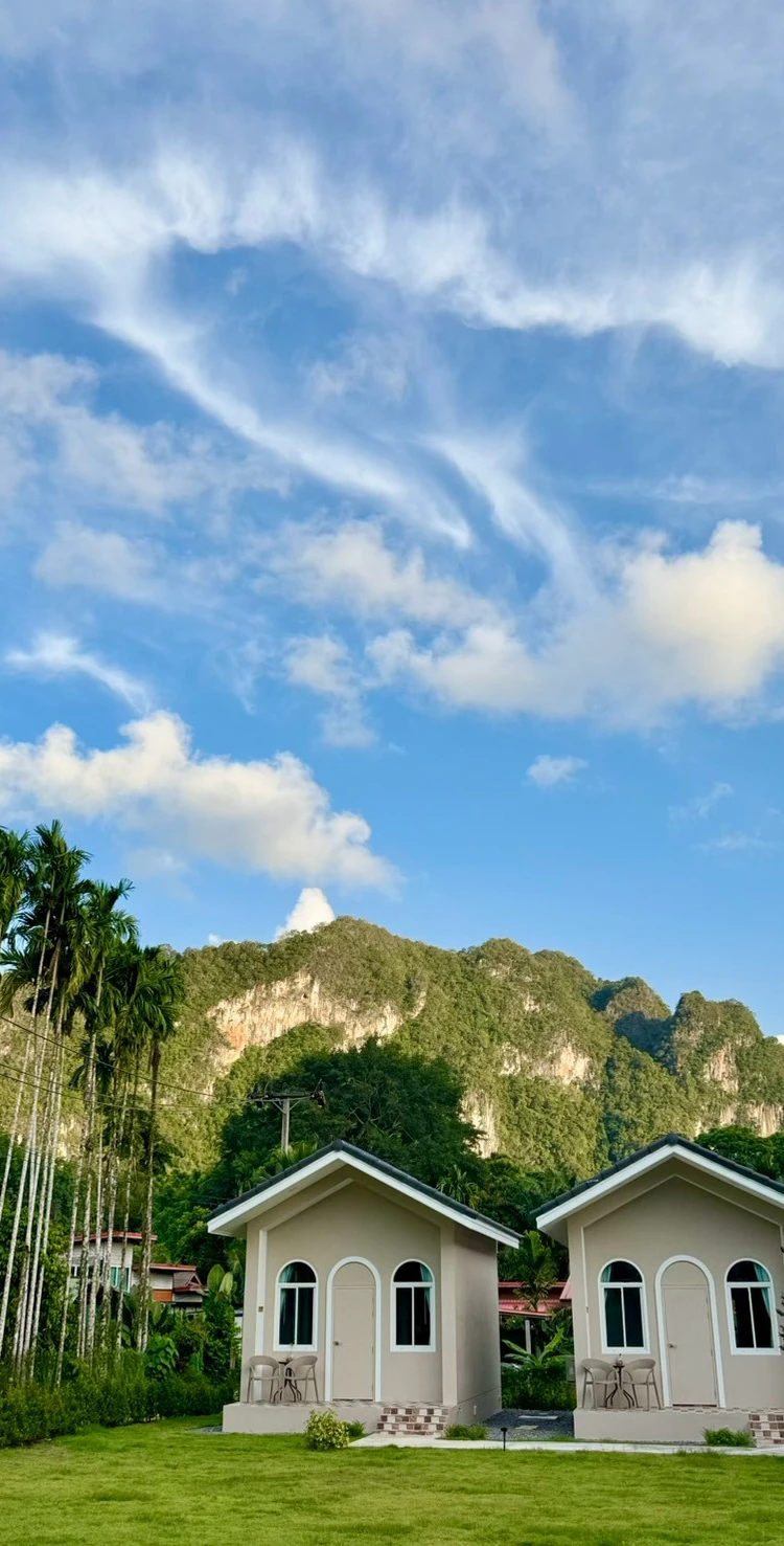รูปภาพของHills & Hush Khao Sok Eco Resort