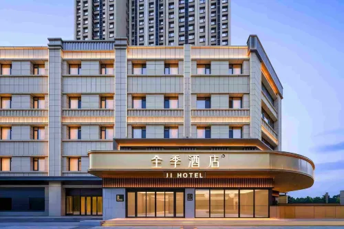 JI Hotel (Xianyang Qindu Licai Wanda Plaza) - parking