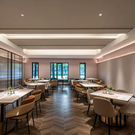 Home Inn Rui Bai Yun Hotel (She County Huizhou Ancient City Zhixin Square Branch