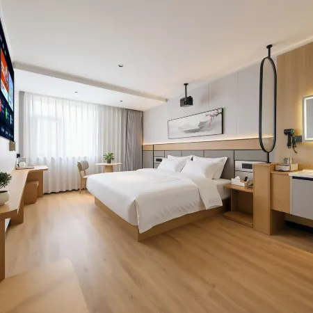 Sanmenxia Haoyun Hot Spring E-sports Theme Hotel