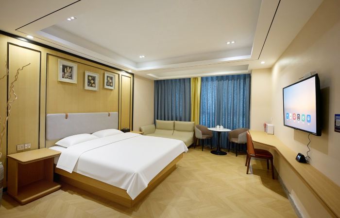 Yingyi Smart Hotel (Wuyue Plaza · Sixth People's Hospital)