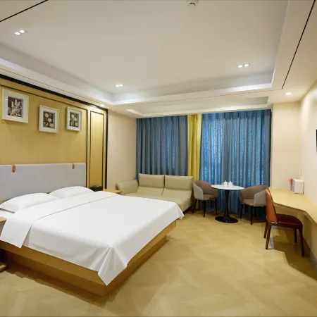 Yingyi Smart Hotel (Wuyue Plaza · Sixth People's Hospital)
