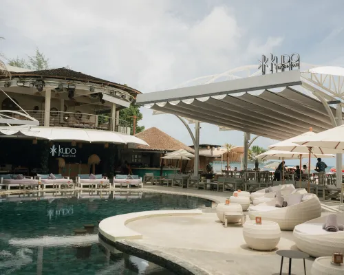 Kudo Hotel & Beach Club - Adults Only Hotels near طريق بانغلا