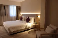 The Brunei Hotel - parking