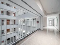 Boke Metropolitan IMAX Grand Cinema Hotel (Zhongshan Square Subway Station)