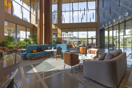 SUN & MOON, Riverside Hotel