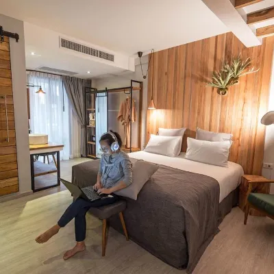 Family Tree Hotel Отели рядом с достопримечательностью «Городская администрация Краби»