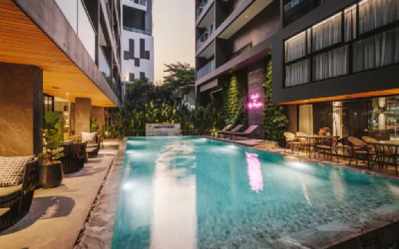 Cascade Hotel Các khách sạn gần The Enrich Sathorn