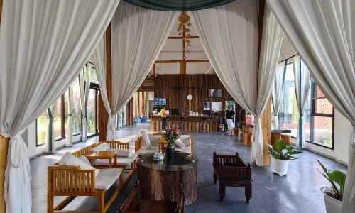 Larng YAY  Riverview Resort Hotel