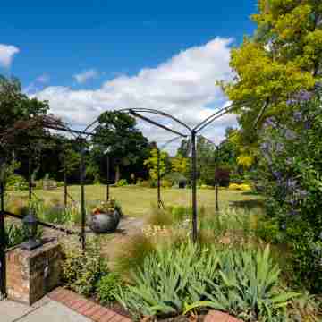 Bromley Court Hotel London Hotel Exterior