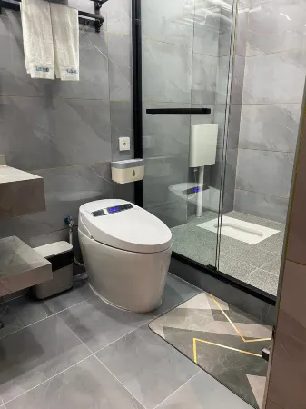 Fengdu JiaHong Hotel Отели рядом с достопримечательностью «Fengdu Hongsheng Culture Plaza»