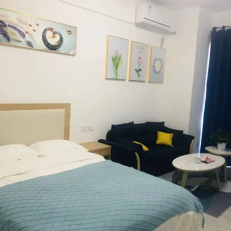 Strawberry Boutique Homestay (Xi'an Lehuacheng International Happy Resort)