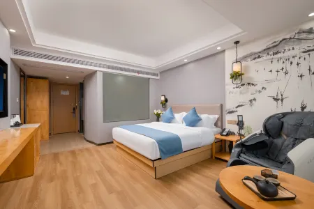 Anqing Wuyue Plaza Maison New Century Hotel
