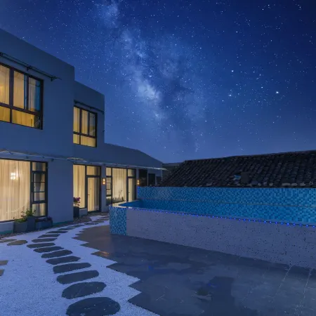 Zhujiajian Breezeju·Seaview Designer Homestay (Yueqian Branch)