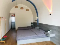 Qingqing Guest House