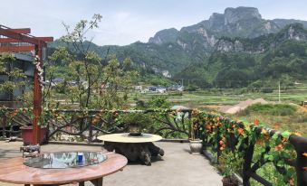 Zhangjiajie Tiannan Jiujia Chinese Inn