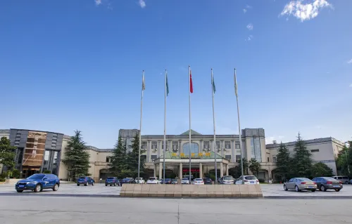 Hi-tech Phoenix Lake Hotel (Jingmen Hi-tech Zone) Hotels in Jingmen