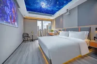 Sweet City Time Hotel (Neijiang Wanda Plaza High Speed Railway Station) - parking
