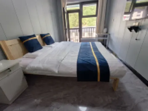 北京霊山望山閣 Shennv Peak周辺のホテル