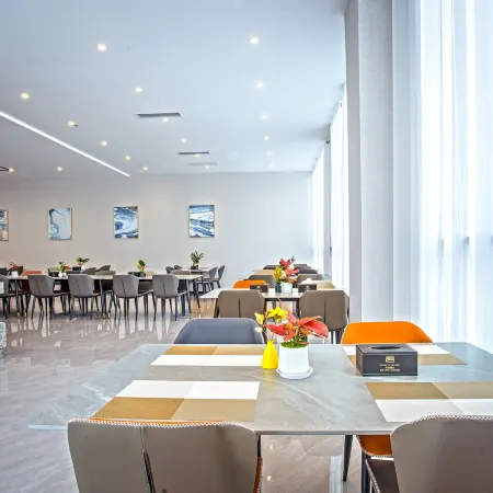Junyi Hotel (Ziyun New Town)