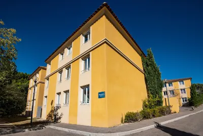 Comfort Aparthotel Aix le Tholonet Hotels in Meyreuil