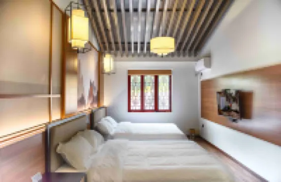 Longquan Qingshan Bufei Inn