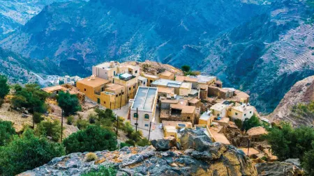 InterContinental Hotels Muscat Отели рядом с достопримечательностью «Mutrah Fort»