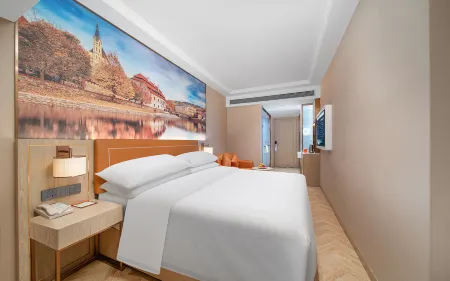 Vienna Hotel (Guangzhou Fangcun Huadiwan Subway Station Hotel)