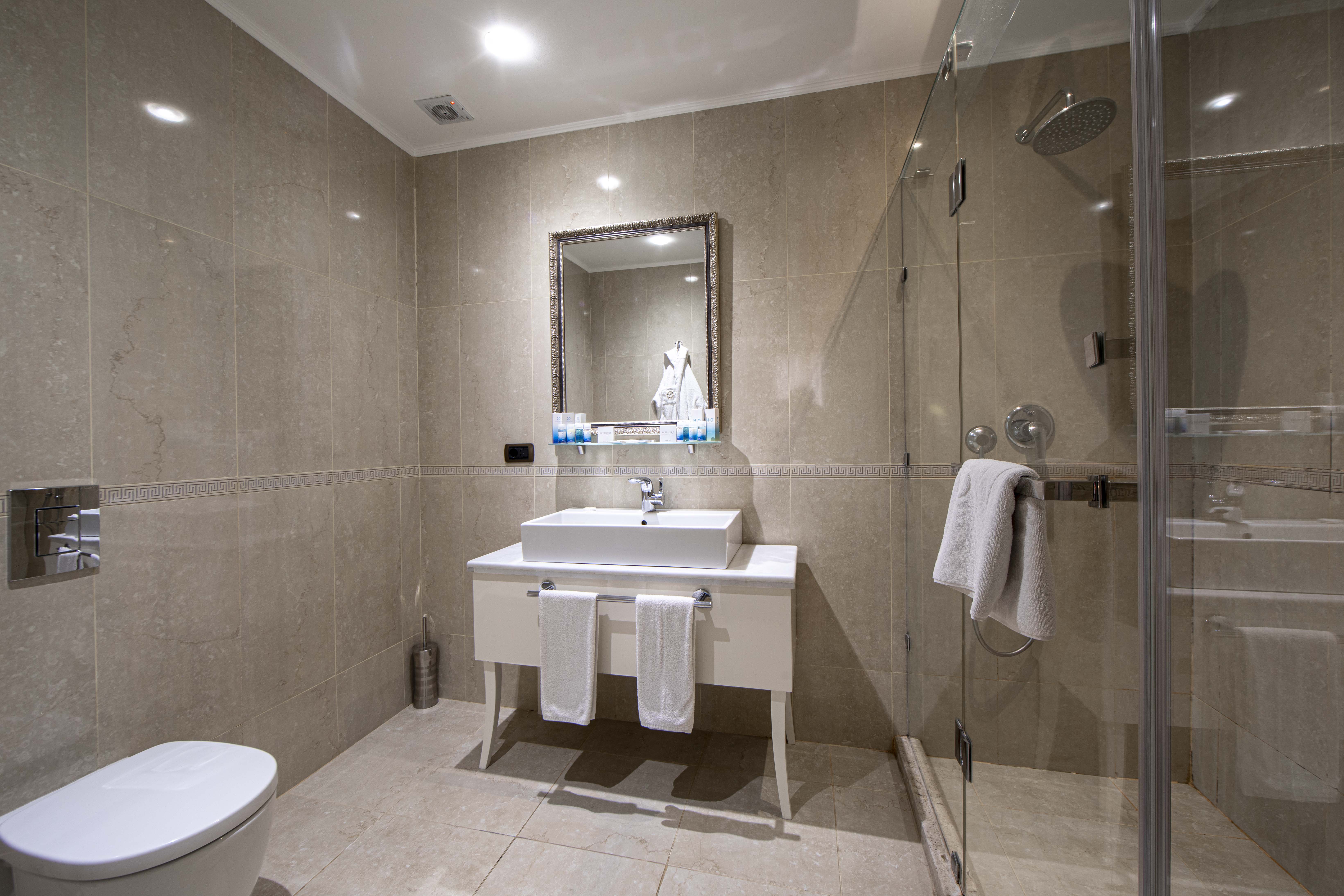 Sapphire Inn Hotel Zimmer Photos