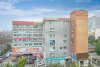 Shankee Chain Hotel (Luzhou High-speed Railway Station Southwest Trade City) Hôtels à : Luzhou