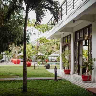 Samanea Beach Resort & Spa Hotel Exterior