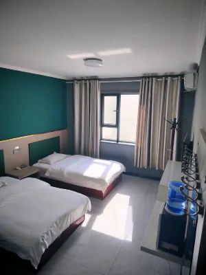 Dongcheng Hotel (Hami North Exit Shop)