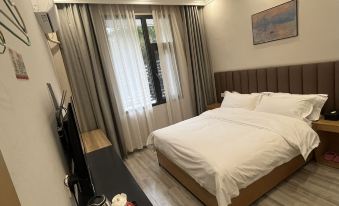 Pengxi Chunxi Holiday Hotel