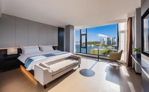 Baiyang Seaview Hotel (Dali Bohai Park High-speed Railway Station)