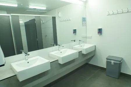 Melbourne City Backpackers Отели рядом с достопримечательностью «St. Augustine Church»