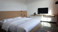 Shiquan Tianfu Homestay - 2-Star