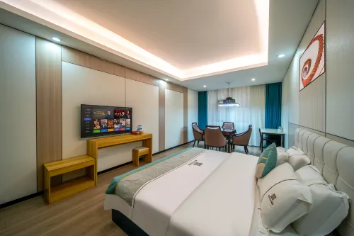 Liping Yihe Shangpin Hotel