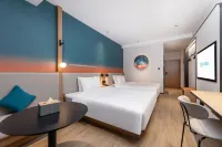 Ni Hao Hotel (Yangzhou Dongguan Street Geyuan) Hotels near Geyuan Garden
