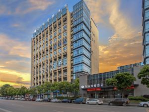 Dazu Dongnavis Hotel (Wuyue Plaza, Southwest China)