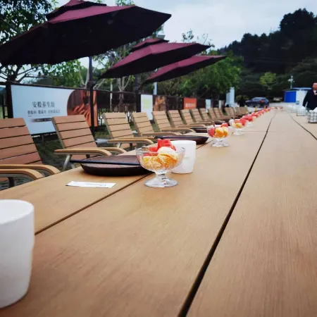 BamabainiaozhuangHotel