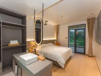Xinglin Villa Hotels in Liuba
