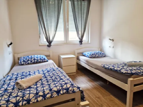 クロパラダイスホステル のホテル