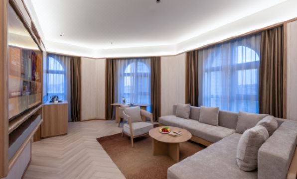 Crystal Orange Dalian Huanan Square