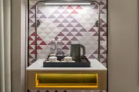Borrman Hotel (Huai'an Xuyi Hongwu Avenue Datong Lobster Gourmet City)