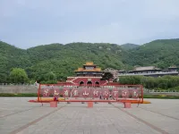 Fengpo Mountain Villa Homestay - غرفة مطلة على الجبل